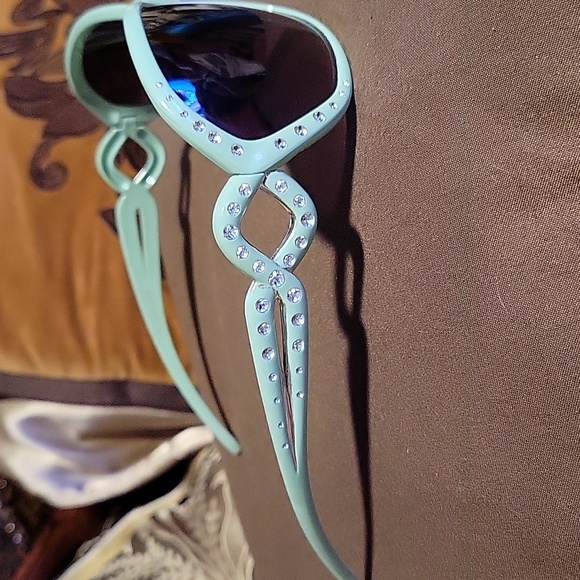 Seafoam Green Rhinestone Sunglasses - Picture 4 of 8
